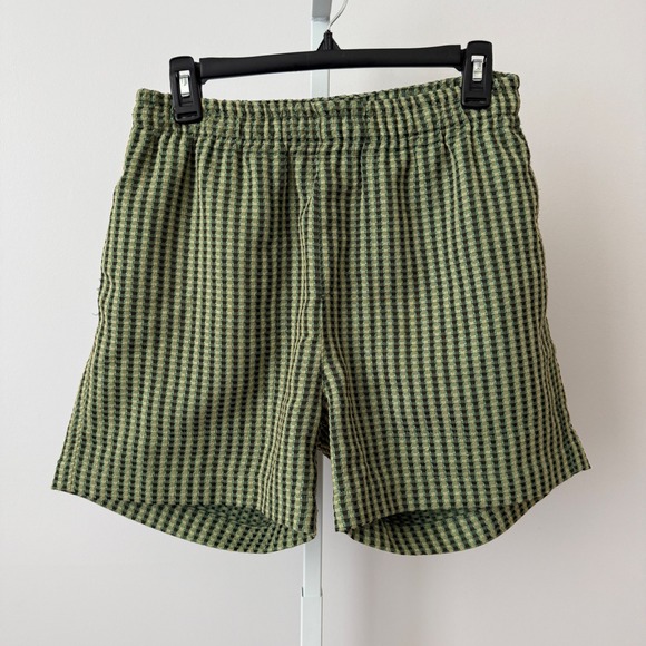 SHADES OF GREY BY MICAH COHEN Pants - Shades of Grey by Micah Cohen sz S Womens Small Green Gingham Textured Shorts